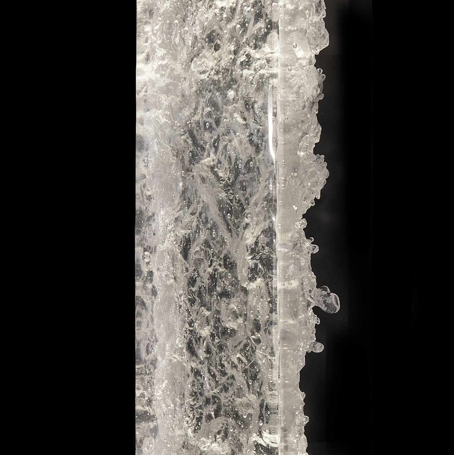 7.75-Inch Textured Cast Crystal Pendant Light / Black / Gold Leaf