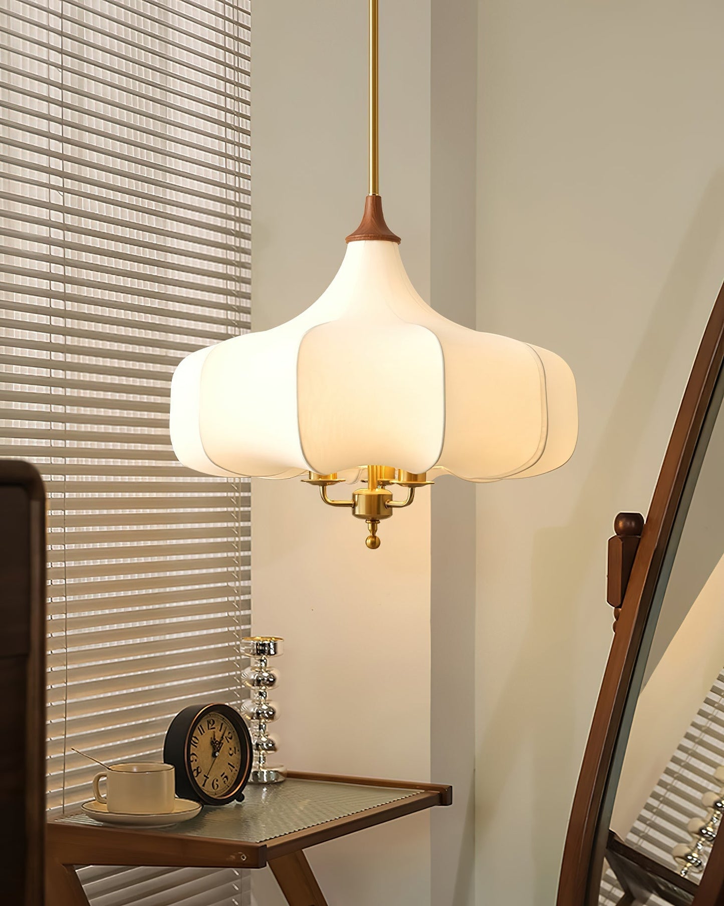 Layered White Fabric Wood Pendant Light / ∅ 19.7″ x H 18.9″ / Dia 50cm x H 48cm / Chain / Plain